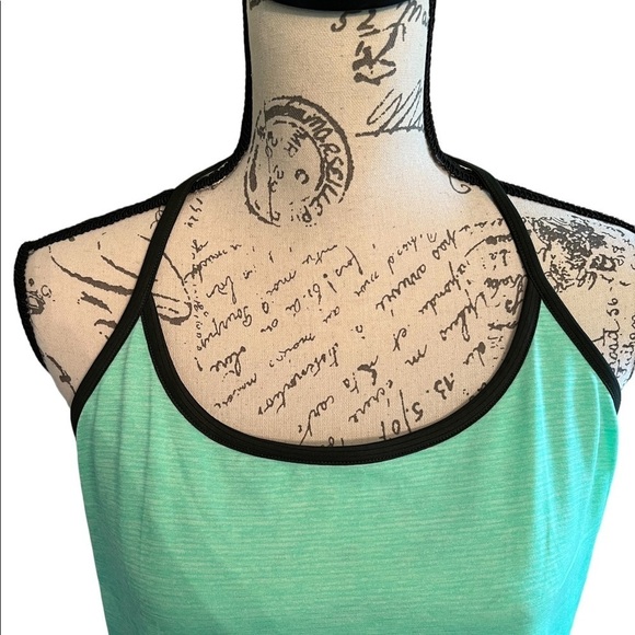 Under Armor heatgear tank top size L Green - Picture 2 of 5